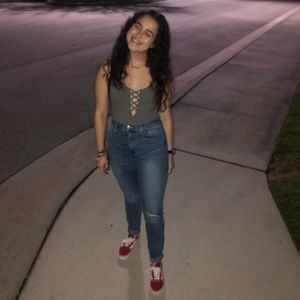 Meet your Posher, McKenzie.